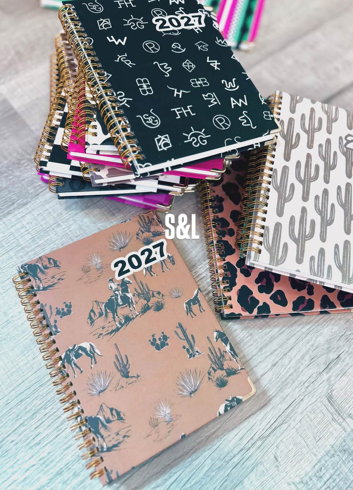 2027 Planners 🖤